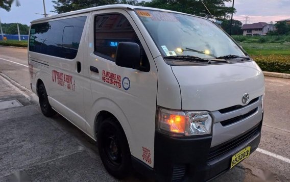 White Toyota Hiace 2018 for sale-2