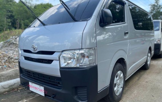 Selling Silver Toyota Hiace 2020 in Quezon City-1