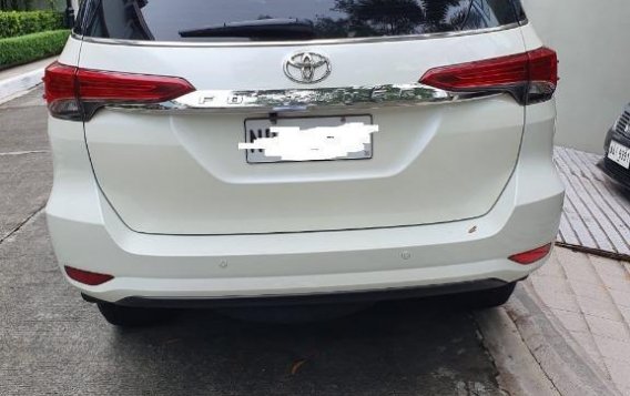Pearl White Toyota Fortuner 2017 for sale in Makati-1