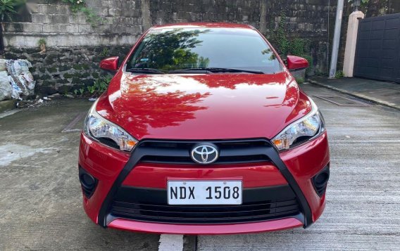 Selling Red Toyota Yaris 2016 in Quezon City-2