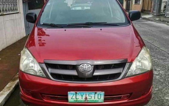 Red Toyota Innova 2005 for sale in Manual-1