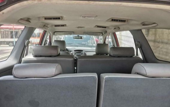 Red Toyota Innova 2005 for sale in Manual-3