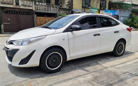 Selling White Toyota Vios 2019 in Quezon-1