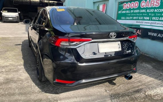 Selling Black Toyota Corolla Altis 2020 in Makati-5