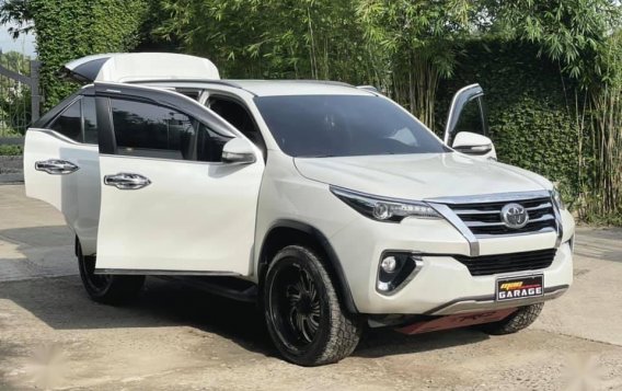 White Toyota Fortuner 2018 for sale in Quezon-1