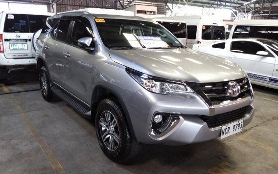 Selling Silver Toyota Fortuner 2018 in Pasig-1