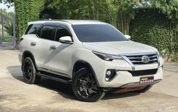 White Toyota Fortuner 2018 for sale in Quezon-3