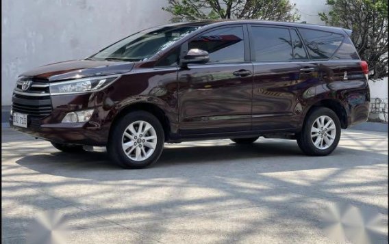 Red Toyota Innova 2018 for sale in San Isidro-3