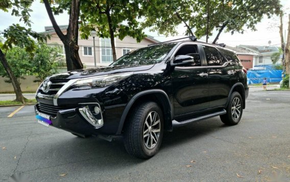 Selling Black Toyota Fortuner 2016 in Pateros-2