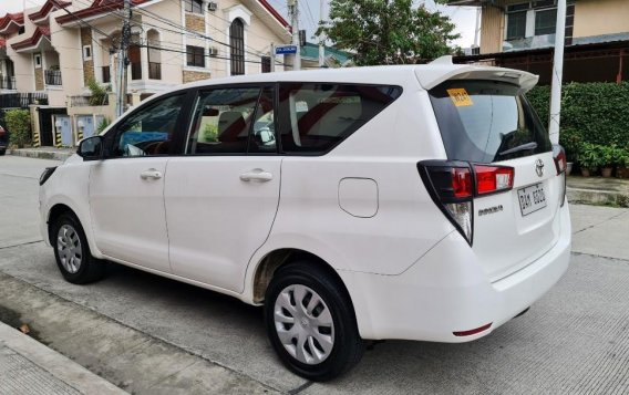 Selling White Toyota Innova 2019 in Quezon-4