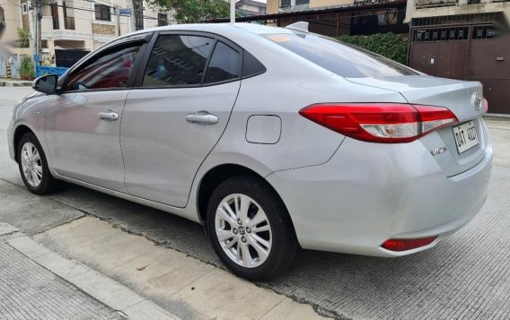 Selling Brightsilver Toyota Vios 2021 in Quezon-4