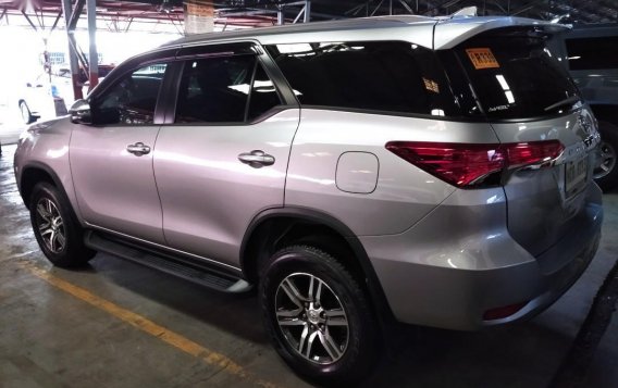Selling Silver Toyota Fortuner 2018 in Pasig-3