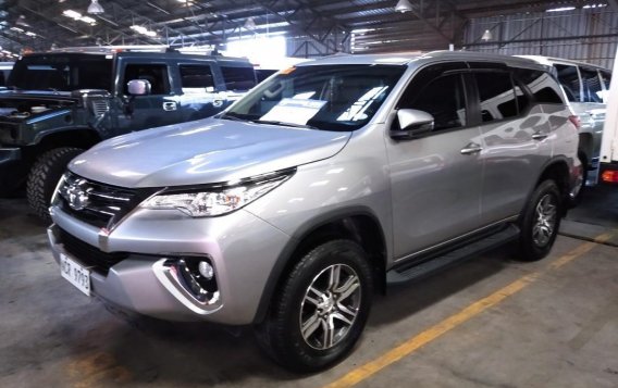 Selling Silver Toyota Fortuner 2018 in Pasig-2