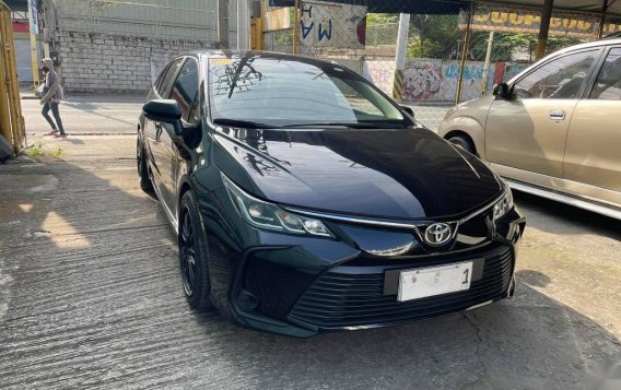 Selling Black Toyota Corolla Altis 2020 in Makati-1
