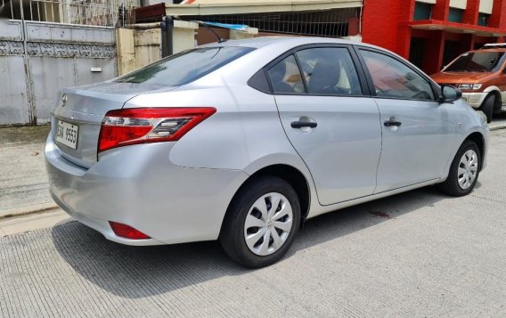 Selling Pearl White Toyota Vios 2018 in Quezon-5