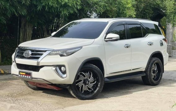 White Toyota Fortuner 2018 for sale in Quezon-4