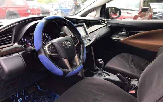 Blue Toyota Innova 2016 for sale in Makati-7