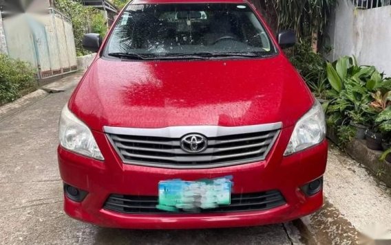Red Toyota Innova 2014 for sale in Manila-1