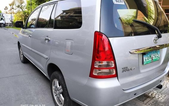 Pearl White Toyota Innova 2008 for sale in Quezon-2