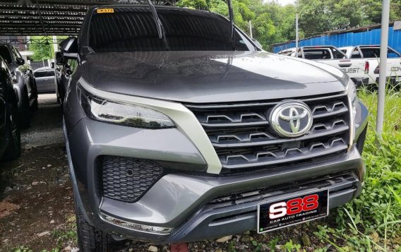 Selling Silver Toyota Fortuner 2021 in Quezon
