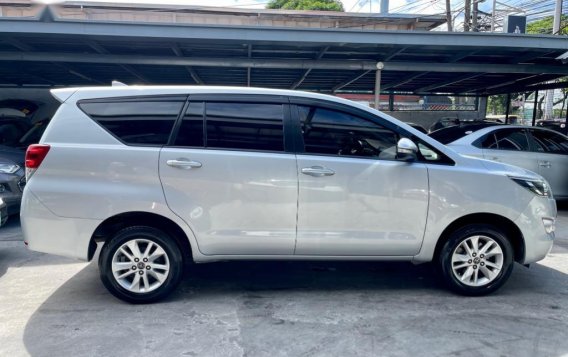 Selling Pearl White Toyota Innova 2017 in Las Piñas-3