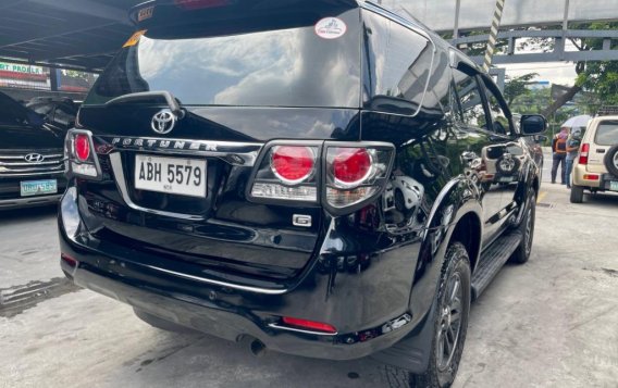 Selling Black Toyota Fortuner 2015 in Las Piñas-4