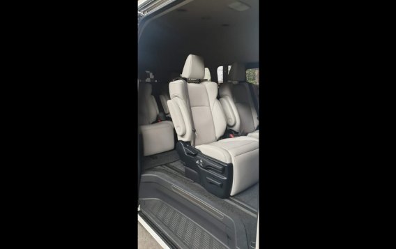 White Toyota Hiace Super Grandia 2018 Van at 15506 for sale-4