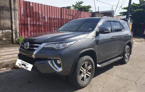 Selling Silver Toyota Fortuner 2017 in Quezon-2