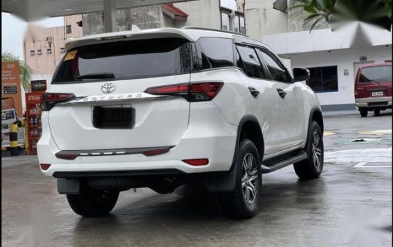 Selling White Toyota Fortuner 2018 in Jaen-6