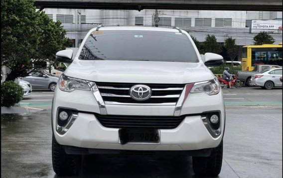 Selling White Toyota Fortuner 2018 in Jaen-2