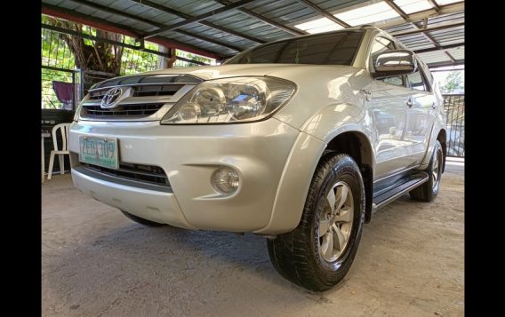 Selling Silver Toyota Fortuner 2006 SUV -2