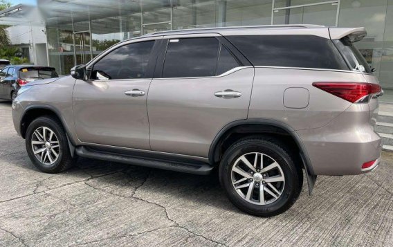 Selling Silver Toyota Fortuner 2017 in Pasig-7