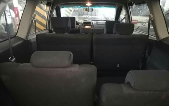 Selling Silver Toyota Avanza 2017 in Quezon-7