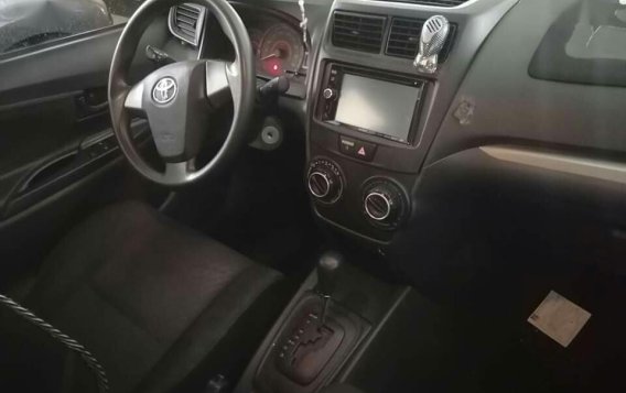 Selling Silver Toyota Avanza 2017 in Quezon-8