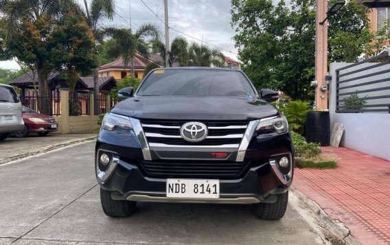 Black Toyota Fortuner 2016 for sale in Quezon