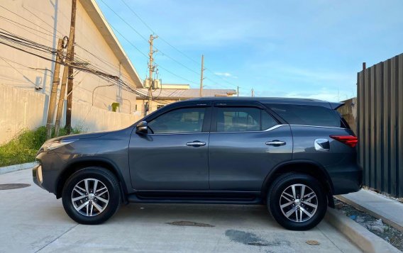 Selling Grey Toyota Fortuner 2017 in Cainta-5