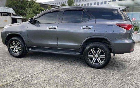 Silver Toyota Fortuner 2017 for sale in Pasig-7