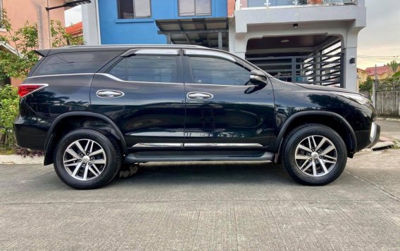 Black Toyota Fortuner 2016 for sale in Quezon-2