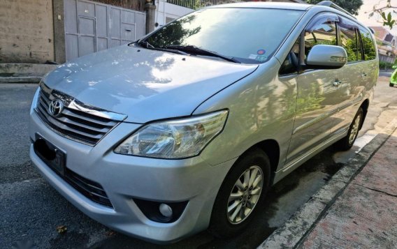 Silver Toyota Innova 2012 for sale in Quezon-1