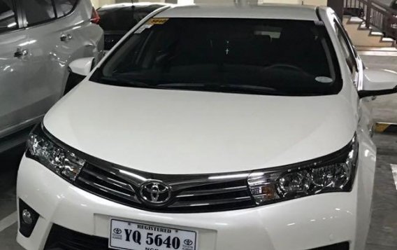 White Toyota Corolla Altis 2015 for sale in Taguig