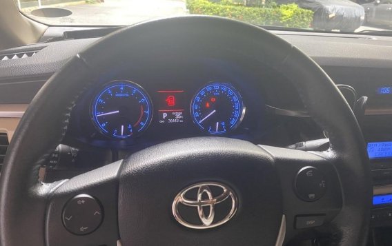 Selling Black Toyota Corolla Altis 2016 in Quezon-3