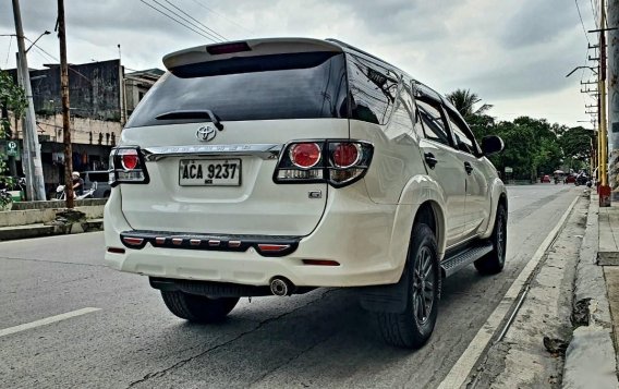 Selling White Toyota Fortuner 2014 in Navotas-5