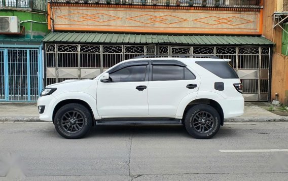 Selling White Toyota Fortuner 2014 in Navotas-2