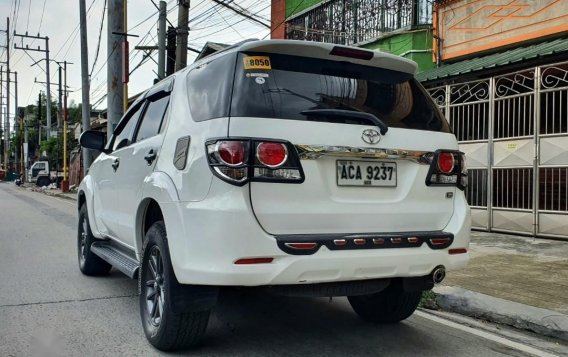 Selling White Toyota Fortuner 2014 in Navotas-4
