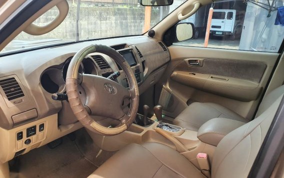 Beige Toyota Fortuner 2006 for sale in Automatic-3