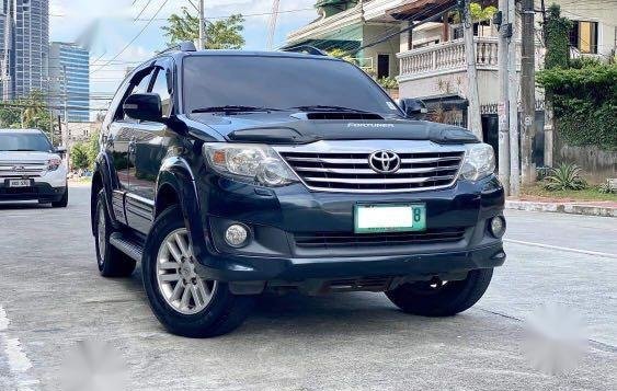 Black Toyota Fortuner 2013 for sale in Automatic