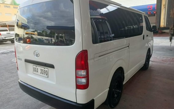 Selling White Toyota Hiace 2018 in Manila-2