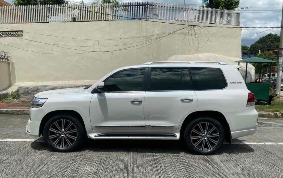 Sell White 2018 Toyota Land Cruiser in Quezon City-9