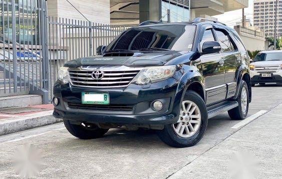 Black Toyota Fortuner 2013 for sale in Automatic-2