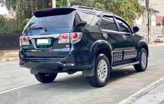 Black Toyota Fortuner 2013 for sale in Automatic-8